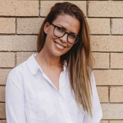 Claire - Startup HR Strategist & Automation Expert